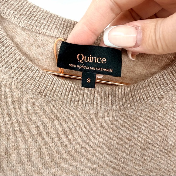 QUINCE Mongolian Cashmere Crewneck Sweater Oatmeal NWT - Picture 5 of 8